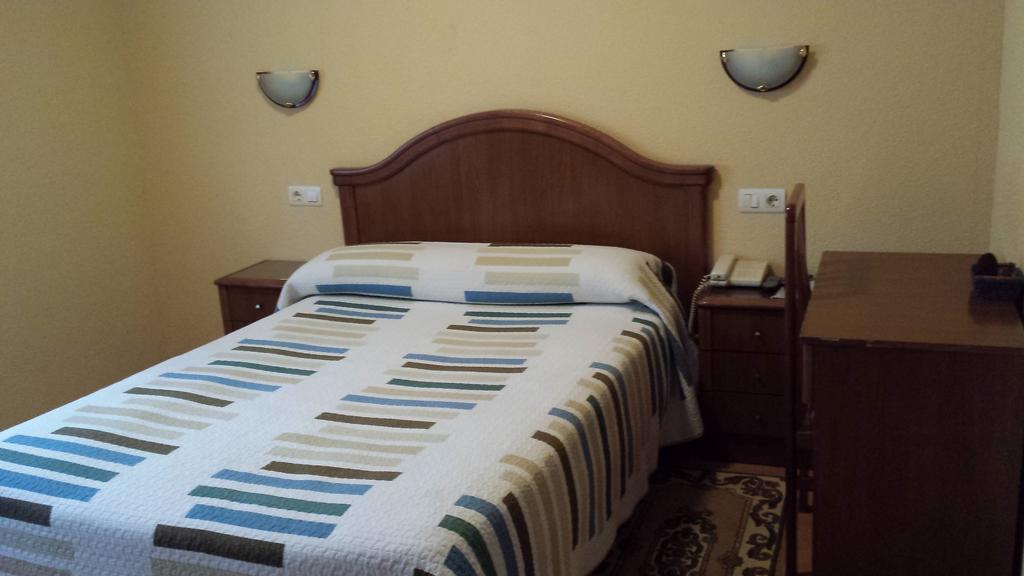 Hostal Guzman El Bueno By Gaiarooms Leon Bilik gambar